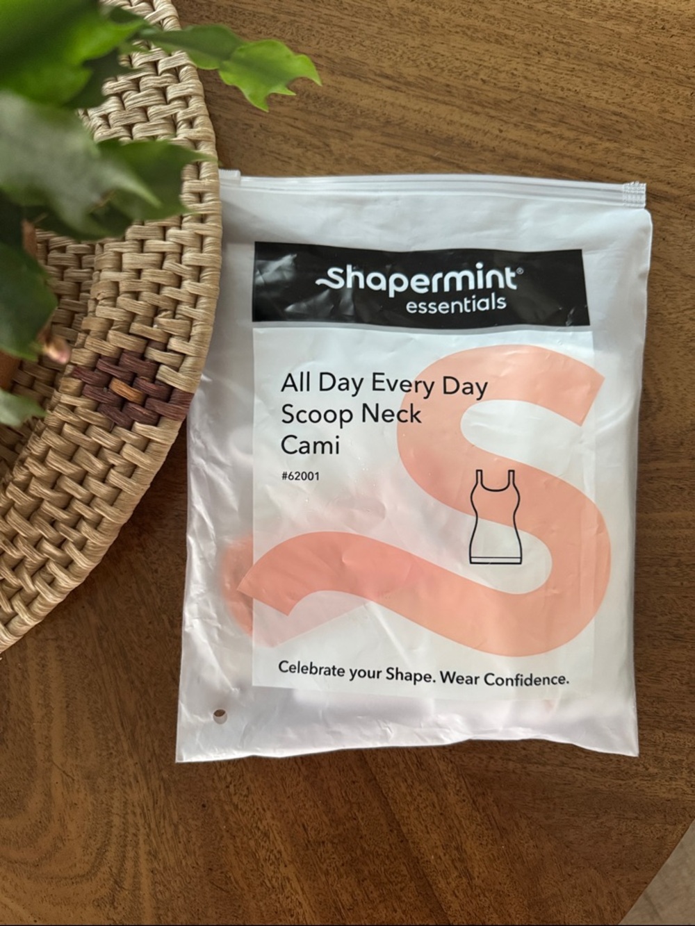 Shapermint White - Small - NWT - All Day Every Day Scoop Neck Cami